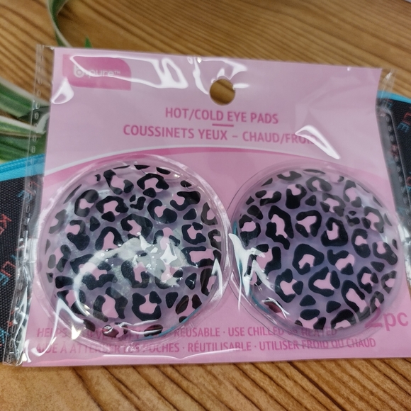 Kendall And Kylie Makeup Brush Case Bonus Cheetah Hot And Cold Eye Pads - Picture 8 of 15